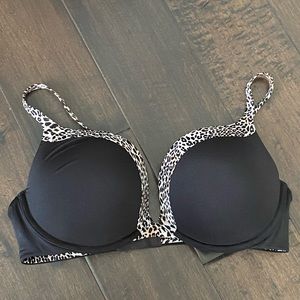 Victoria’s Secret plunge push-up bra